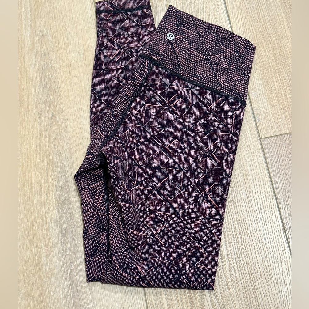 Lululemon Wunder Under Hi-Rise Tight Pink Pattern Size 6 Length 28”